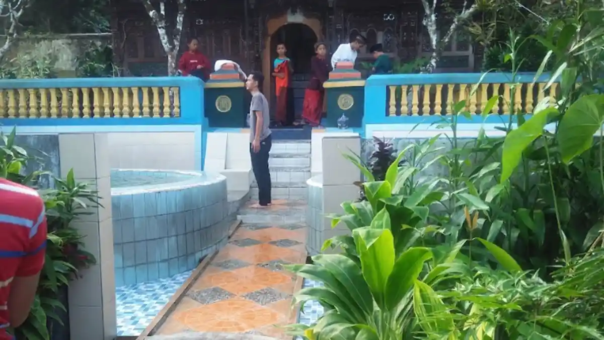 Haul Makam Eyang Santri