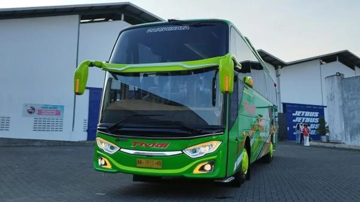 Jenis Bus Ziarah Banten