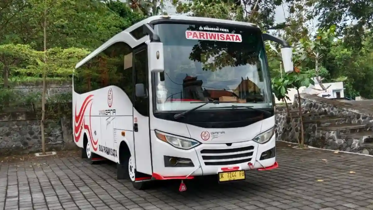 Jenis Bus Ziarah Wali 5