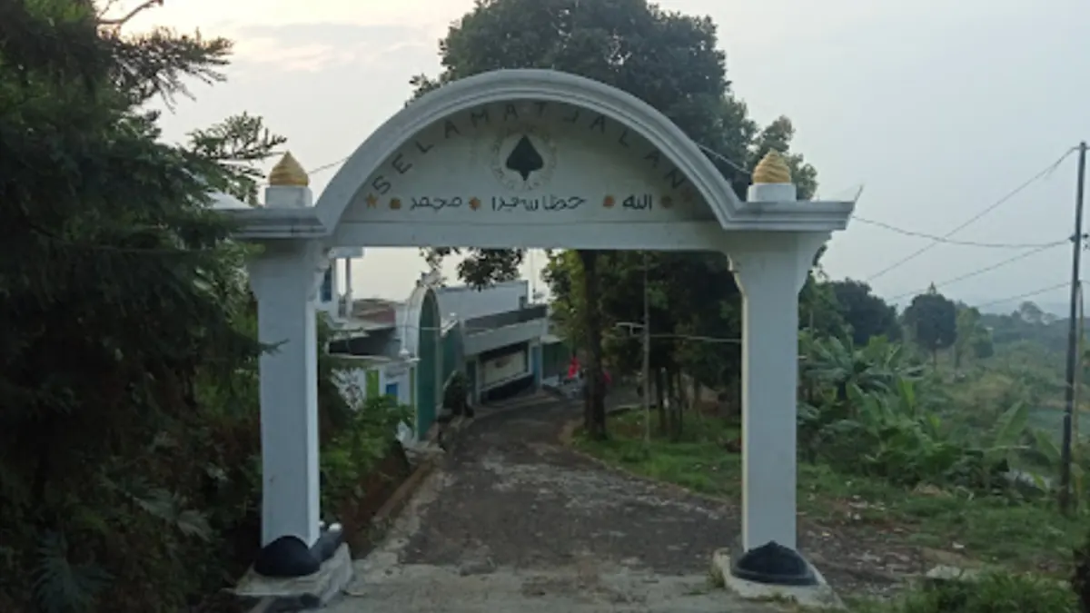 Lokasi Makam Eyang Santri