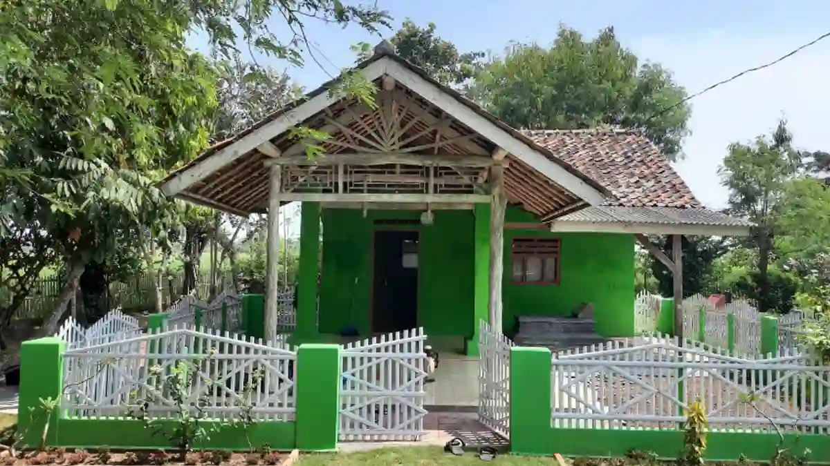 Makam Keramat Buyut Tambal