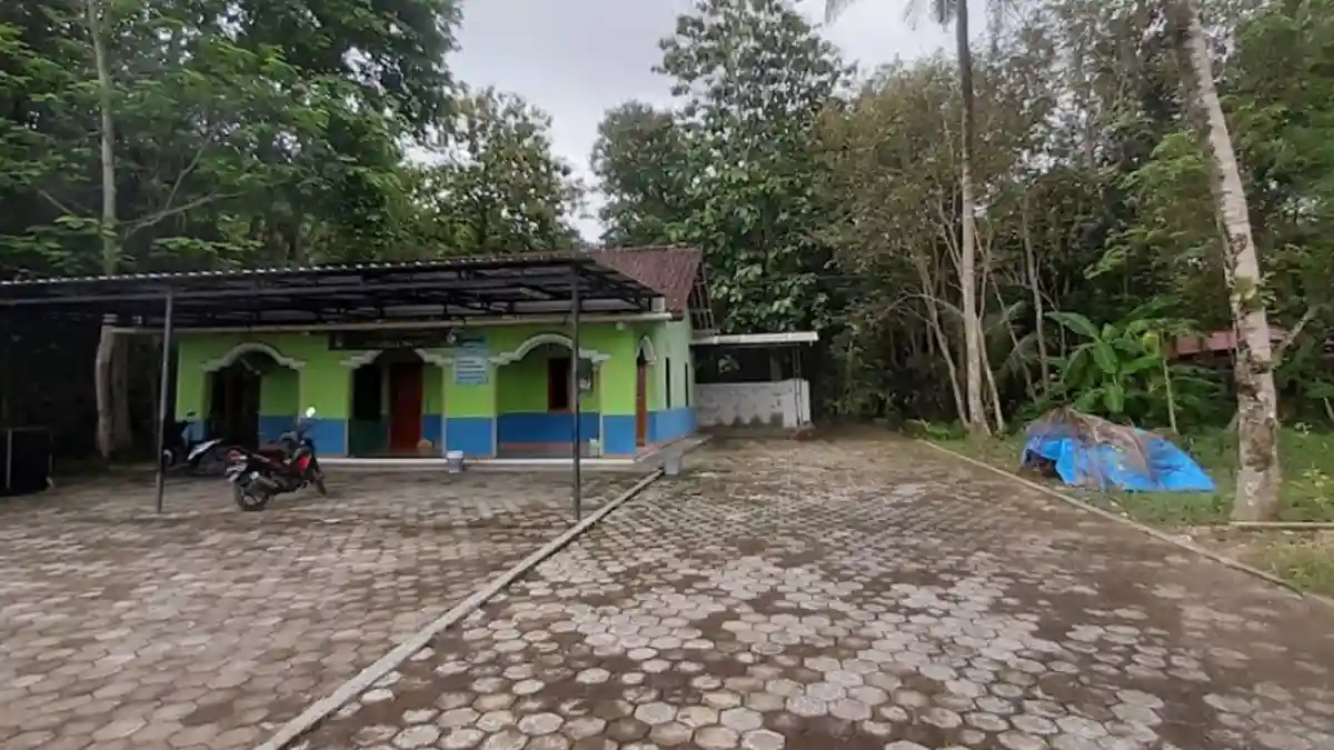 Makam Syekh Nur Shidiq