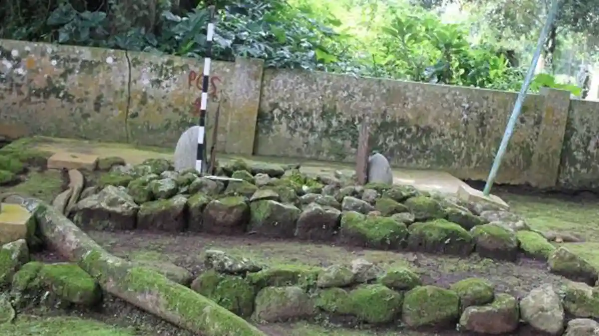 9. Makam Mbah Buyut Wasinten