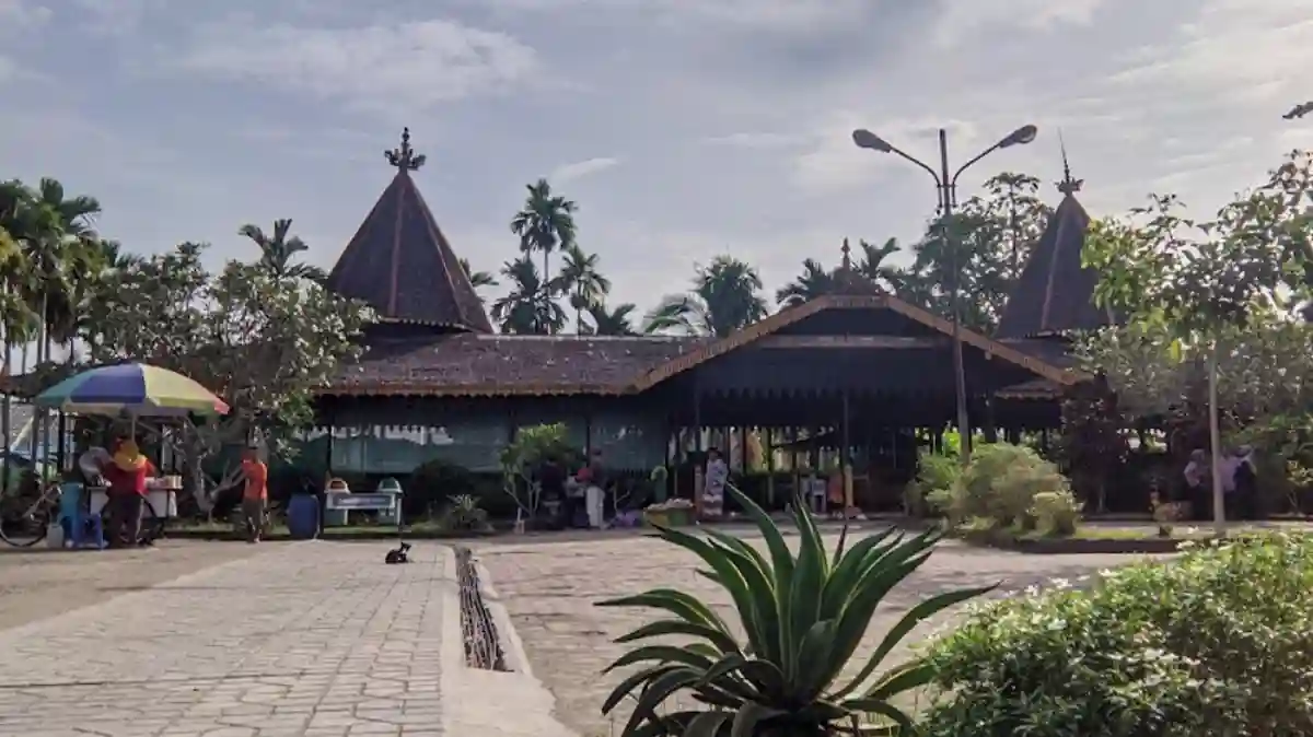 Fasilitas Makam Pangeran Suryanata