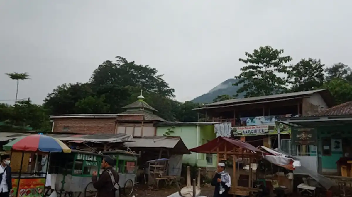 Fasilitas di Makam Syekh Jafar Sidiq