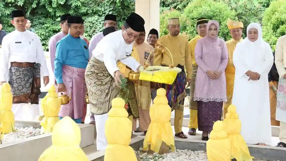 Keunikan Makam Nong Isa