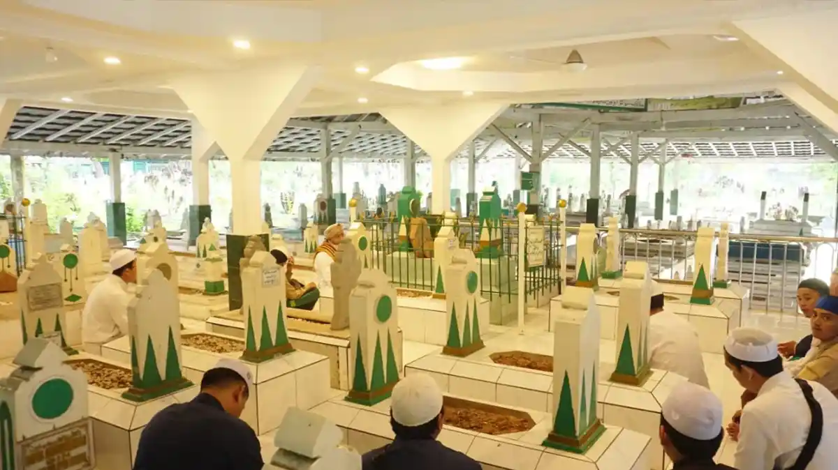 Makam Al Habib Ahmad Bin Shahab Gubah Duku