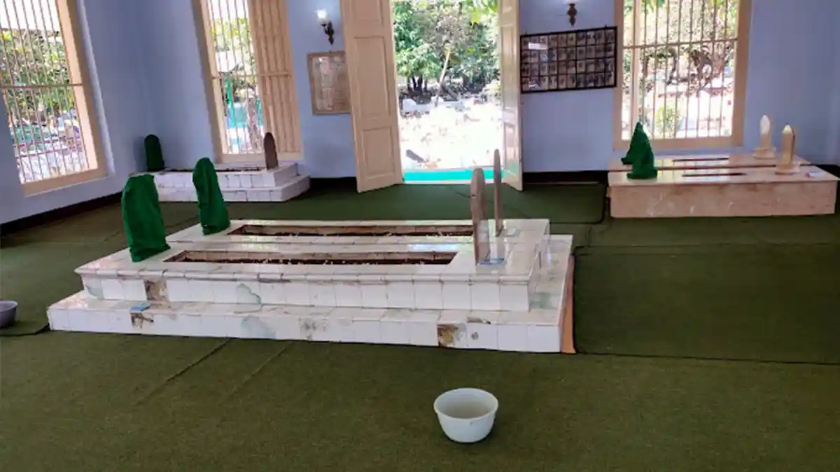 Makam Al Habib Ahmad bin Abdullah bin Thalib Alatas