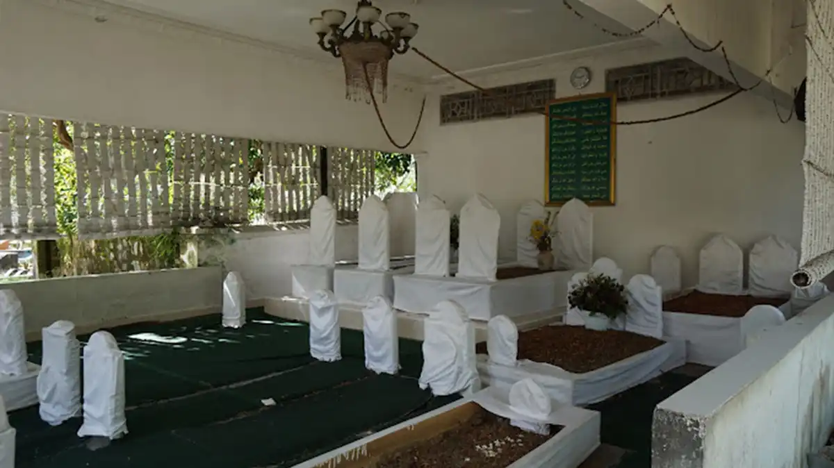 Makam Habib Hasyim bin Umar bin Yahya