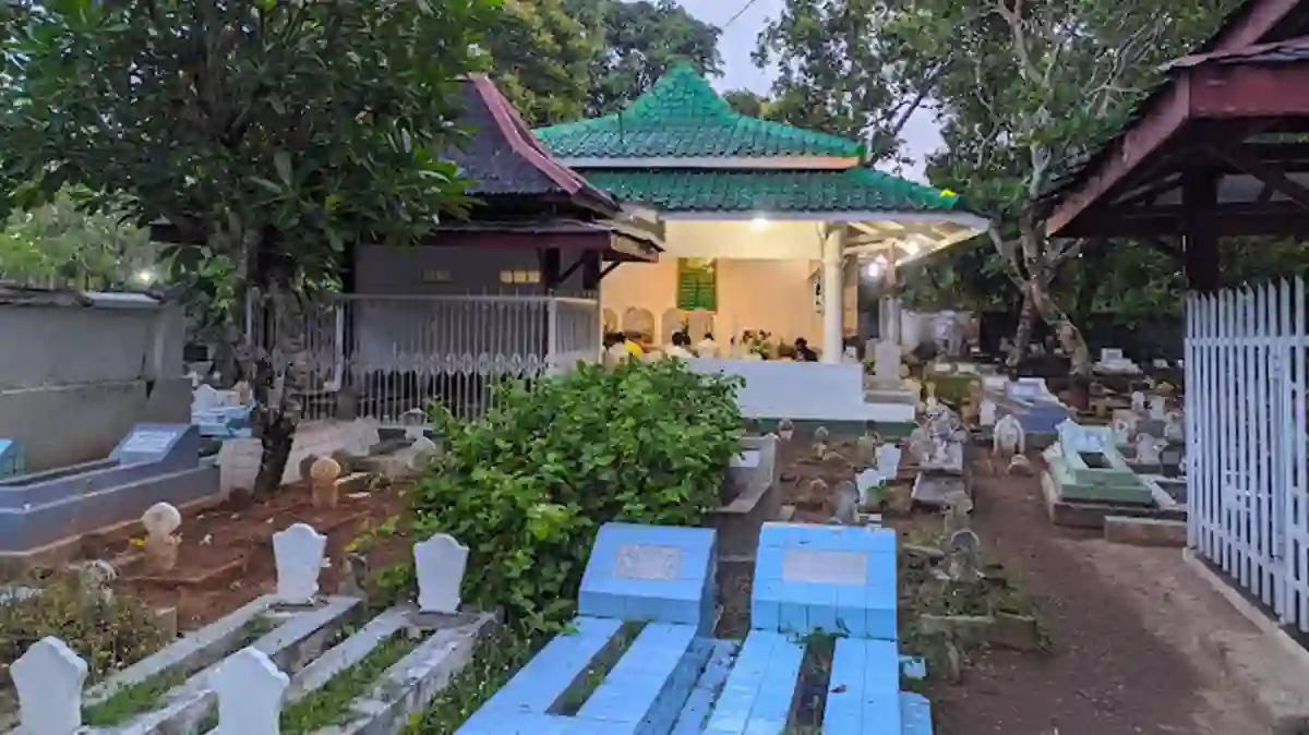 Makam Sapuro