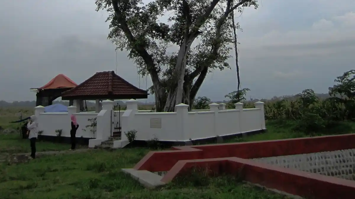 Rute ke Lokasi Makam Damar Wulan