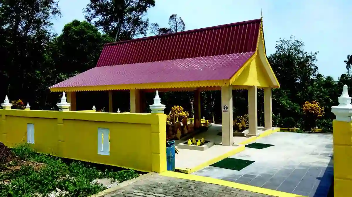 Sejarah Makam Nong Isa