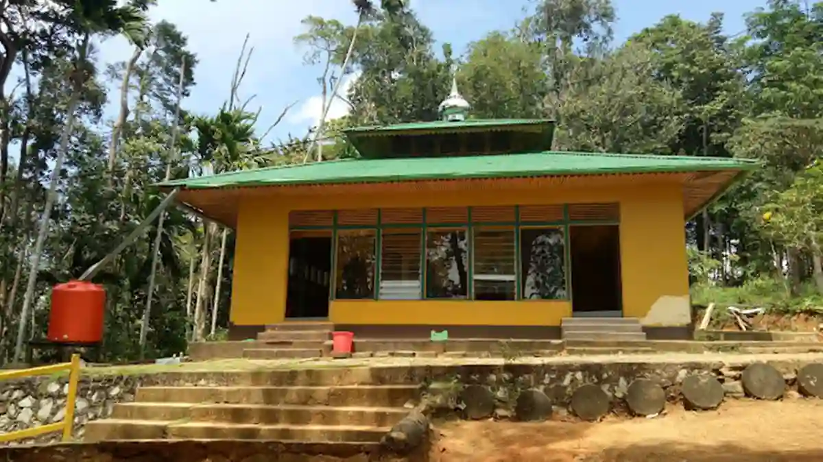 Sejarah Makam Opu Daeng Manambon